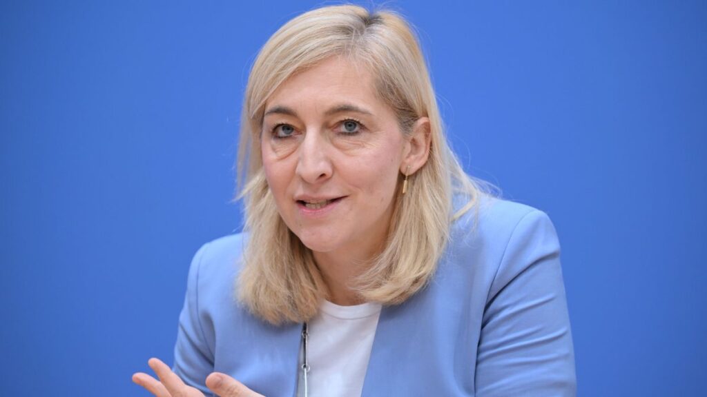 Krankenversicherung Finanzierung: Warken lehnt SPD-Vorschlag ab