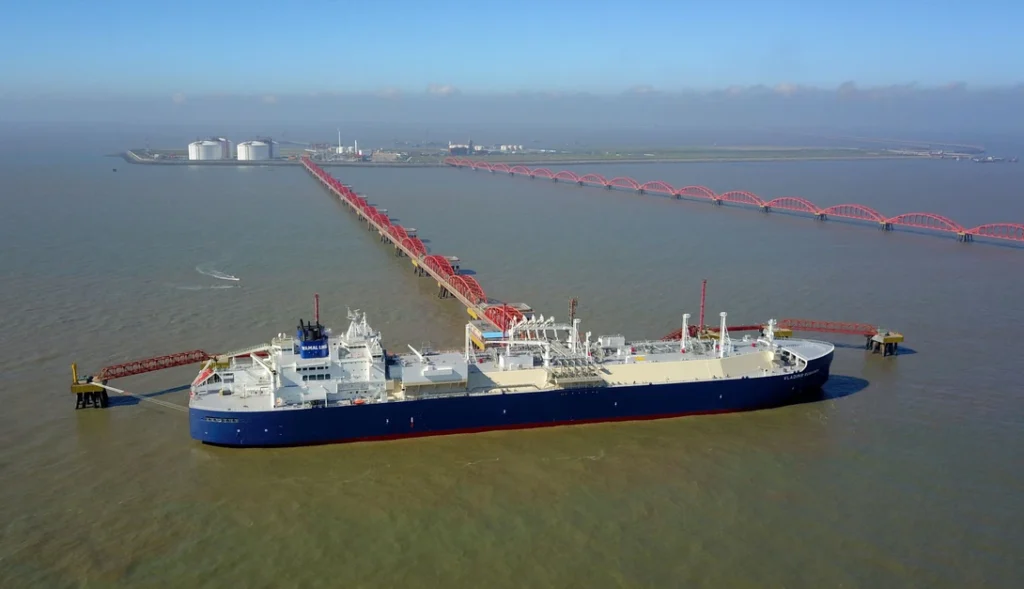 EU’s Billion-Euro Russian LNG Imports Set to End by 2027