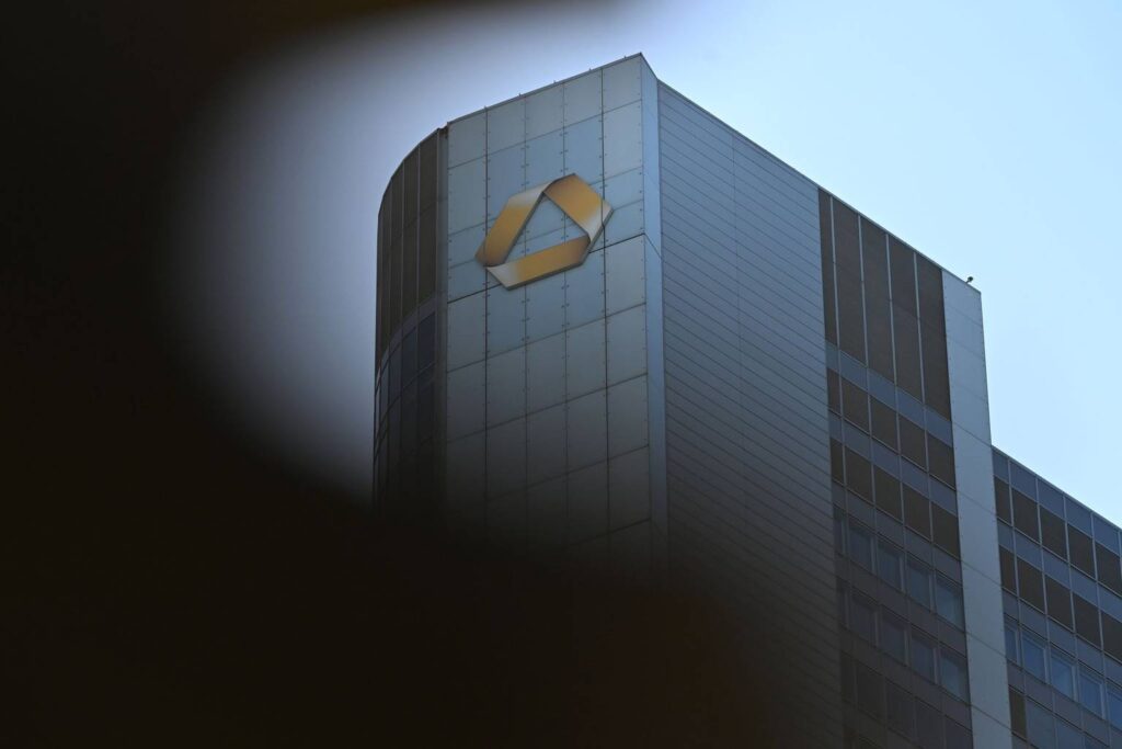Commerzbank Unicredit Übernahme Streit Verschärft Sich