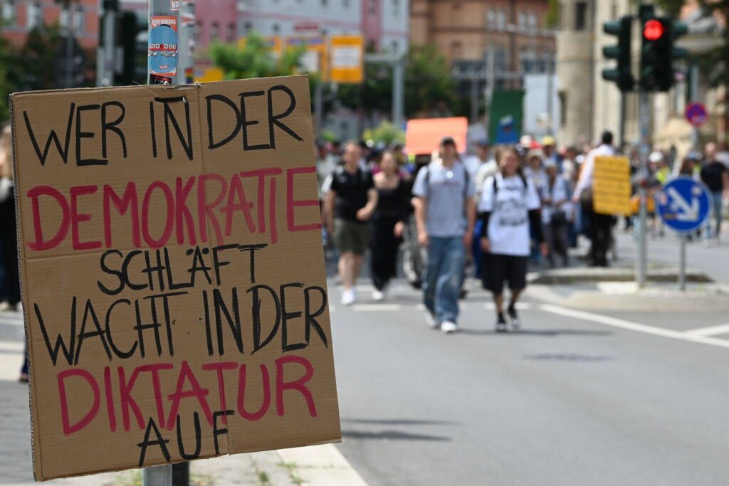AfD Parteitag Proteste in Erfurt eskalieren