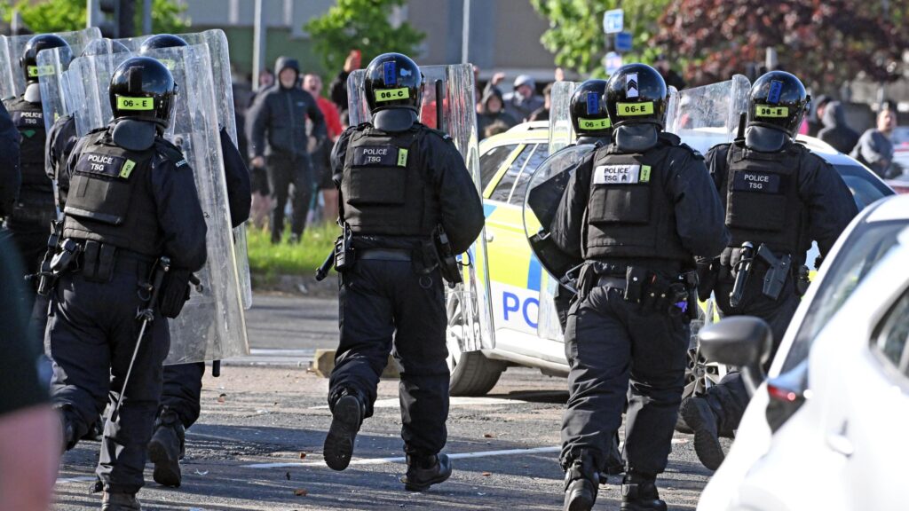 35 Polizisten bei Pokalspiel in Mannheim verletzt