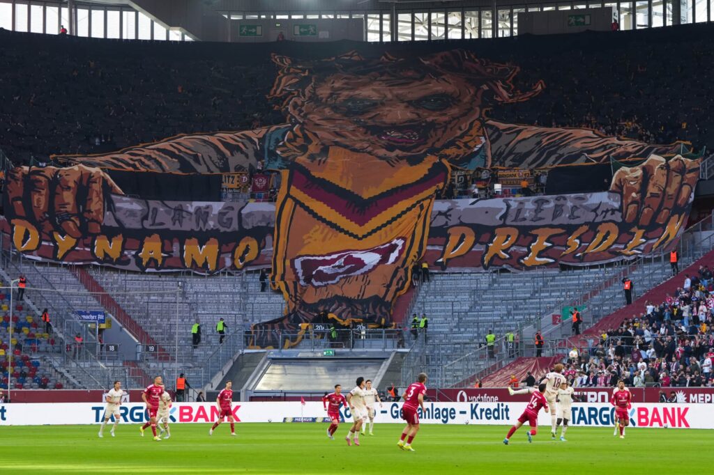 Kamera Verbot Im Stadion Gilt Auch Fuer Vlogger Kamera Verbot Im Stadion Gilt Auch Fuer Vlogger