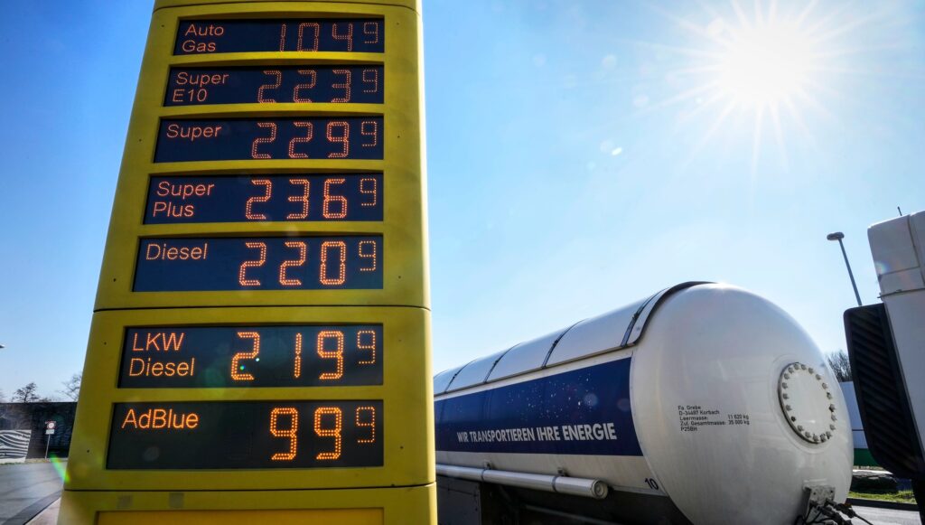 Deutsche Spritpreise steigen weiter an