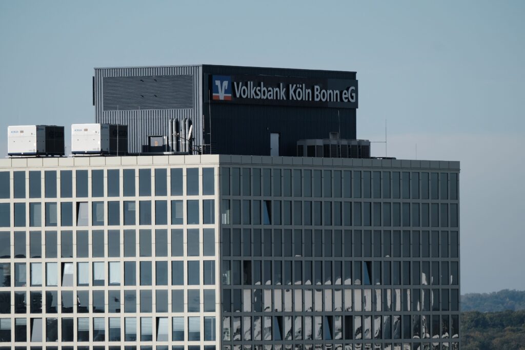 Pascha Kredit Volksbank Köln sorgt weiter für Fragen