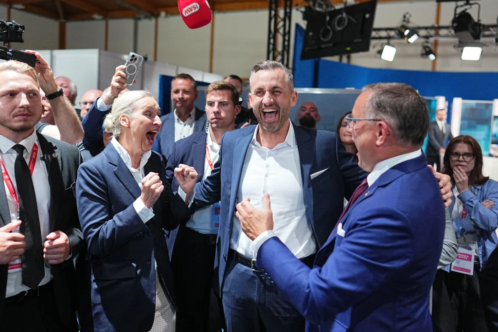 Junge Deutsche stärken den rechten Rand
